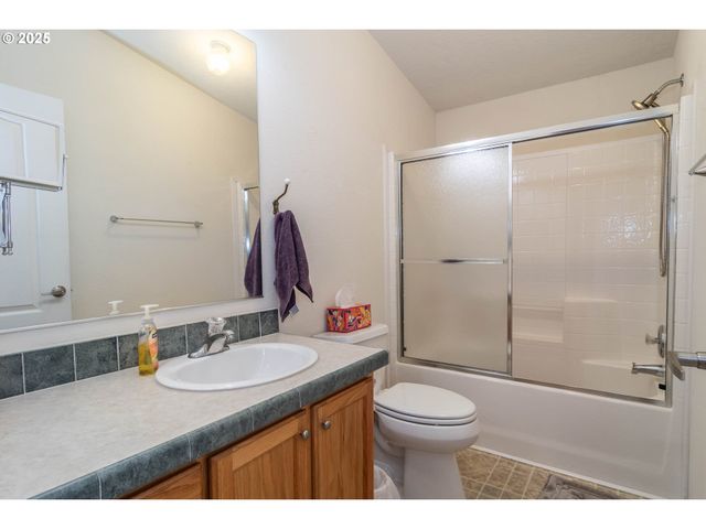 150 KIMBERLY Way, Canyonville, OR 97417