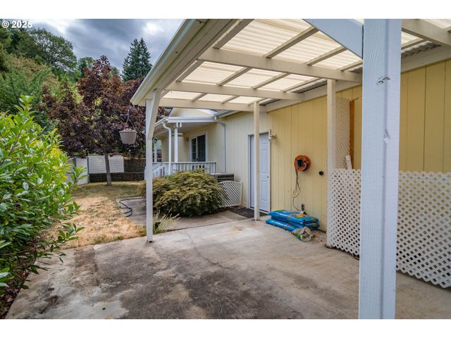 150 KIMBERLY Way, Canyonville, OR 97417