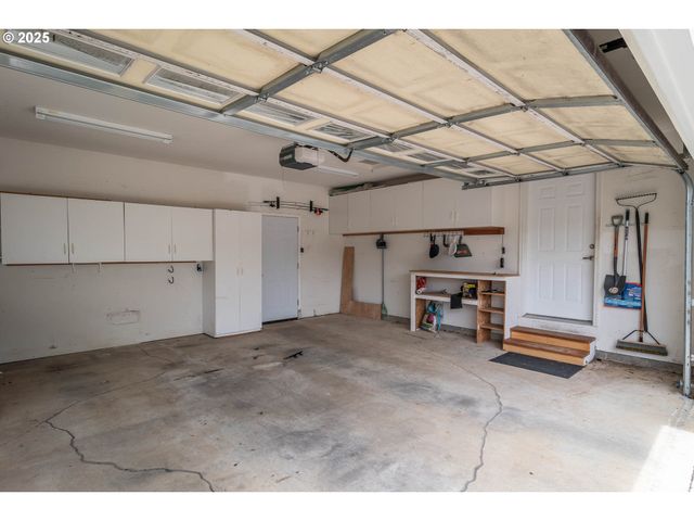 150 KIMBERLY Way, Canyonville, OR 97417