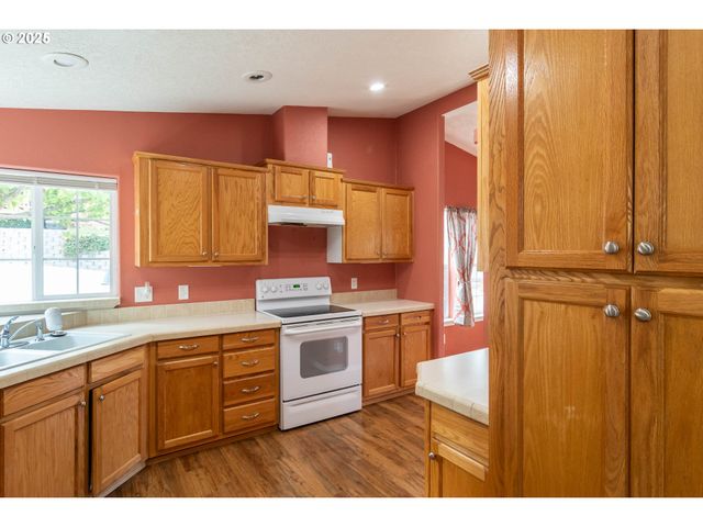 150 KIMBERLY Way, Canyonville, OR 97417