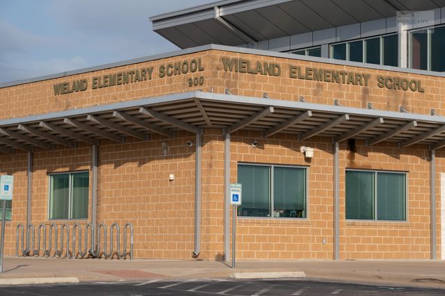 812 Battenburg TRL, Pflugerville, TX 78660