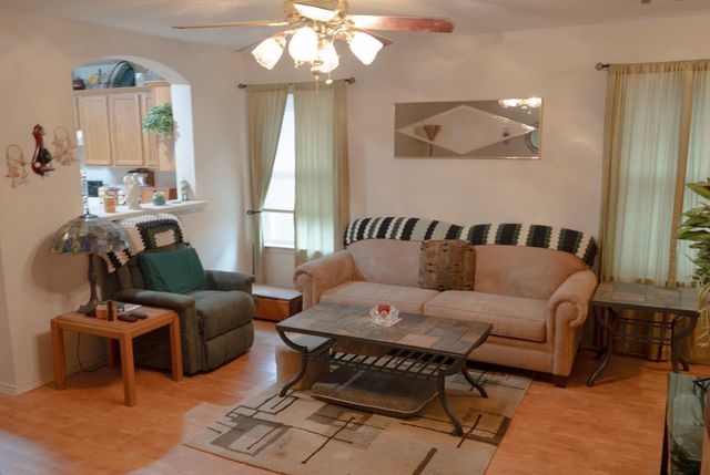 812 Battenburg TRL, Pflugerville, TX 78660