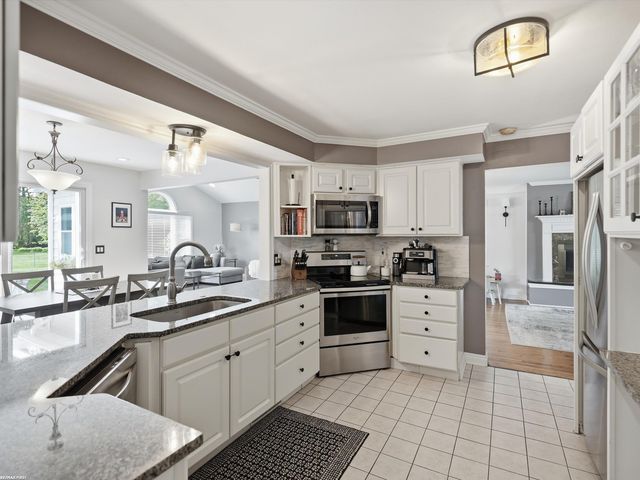 39775 Memory Lane, Harrison Twp, MI 48045