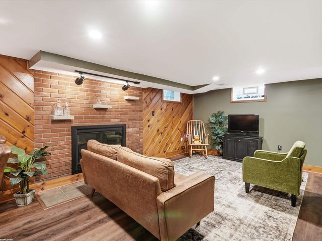 39775 Memory Lane, Harrison Twp, MI 48045