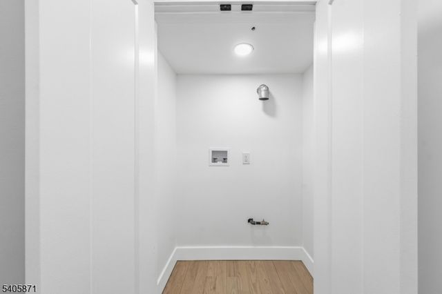 837 Park Ave, Elizabeth City, NJ 07208