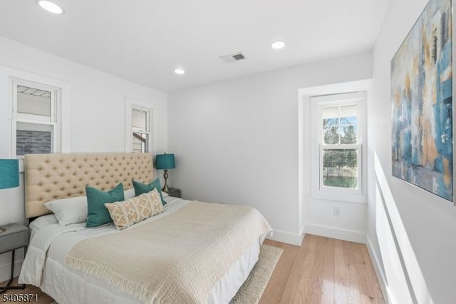 837 Park Ave, Elizabeth City, NJ 07208