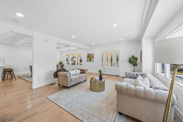 837 Park Ave, Elizabeth City, NJ 07208