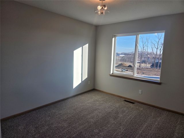 1818 Holly Meadow Avenue SW, Cedar Rapids, IA 52404