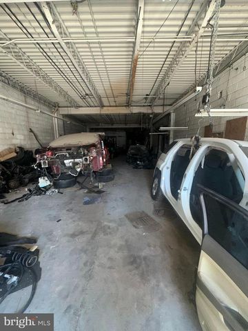 4830-40 N FRONT ST, Philadelphia, PA 19120