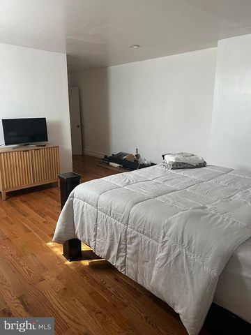 4830-40 N FRONT ST, Philadelphia, PA 19120