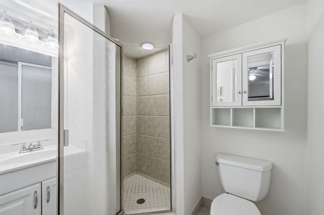 670 Tennis Club Drive 303, Fort Lauderdale, FL 33311