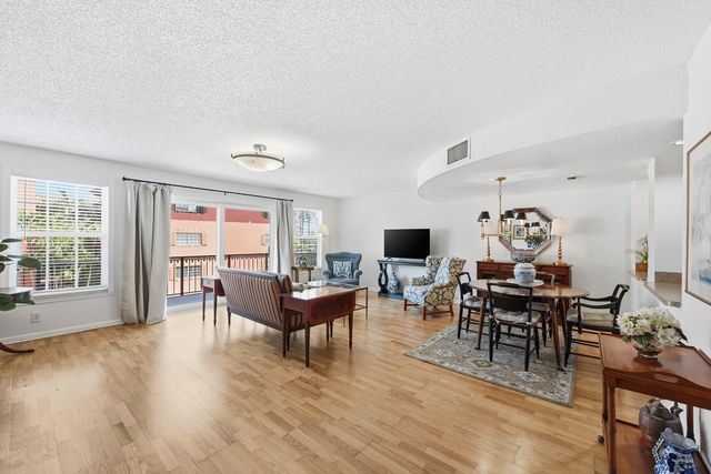 670 Tennis Club Drive 303, Fort Lauderdale, FL 33311