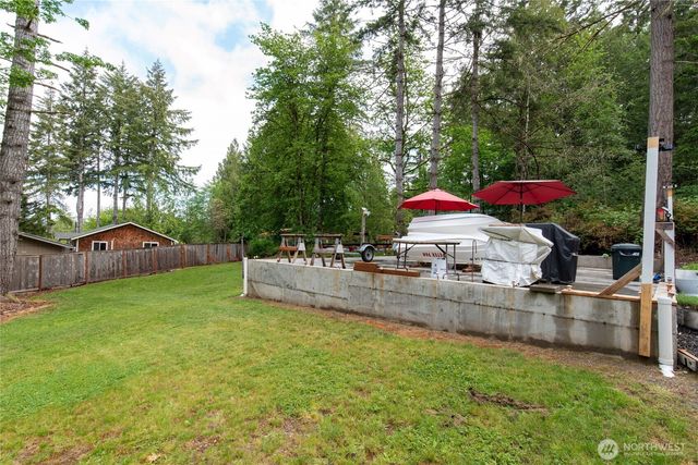 151 E Hillside Drive, Belfair, WA 98528