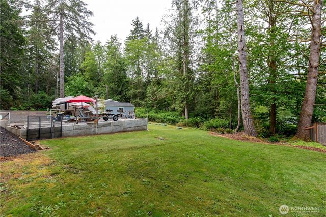 151 E Hillside Drive, Belfair, WA 98528
