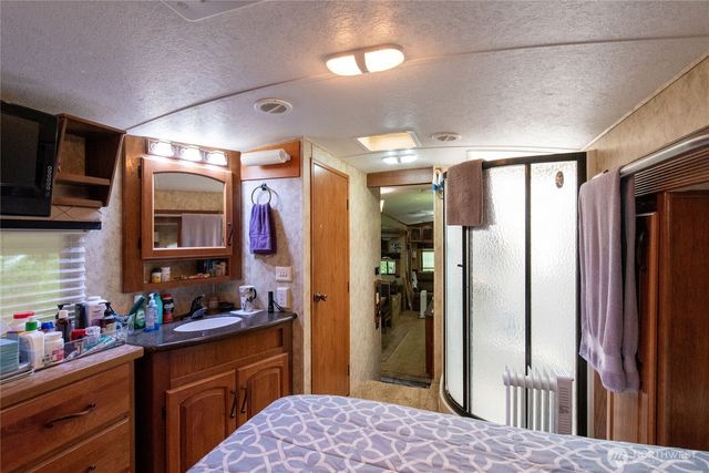 151 E Hillside Drive, Belfair, WA 98528