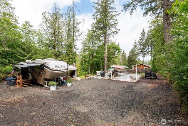151 E Hillside Drive, Belfair, WA 98528