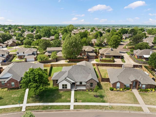 2812 Astor Drive, Norman, OK 73072