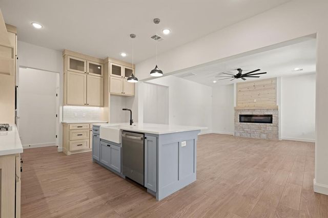 2812 Astor Drive, Norman, OK 73072