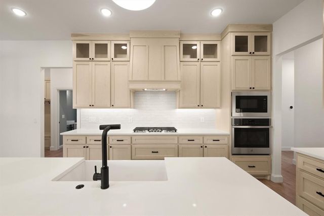 2812 Astor Drive, Norman, OK 73072