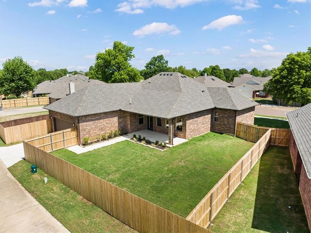 2812 Astor Drive, Norman, OK 73072