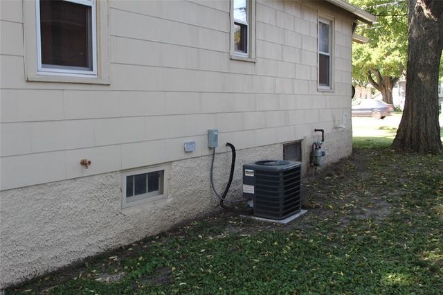 1627 E 14th Street, Des Moines, IA 50316