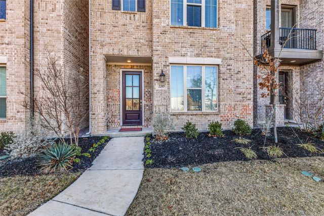 2205 Fort Bliss Street, Mesquite, TX 75149