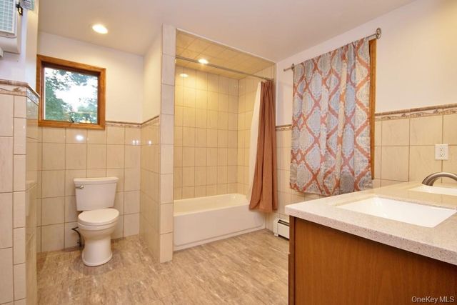 24 Lake Avenue, Monroe, NY 10950