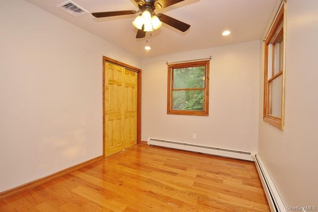 24 Lake Avenue, Monroe, NY 10950