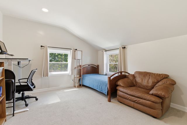 355 Oakdale Avenue, Lake Forest, IL 60045