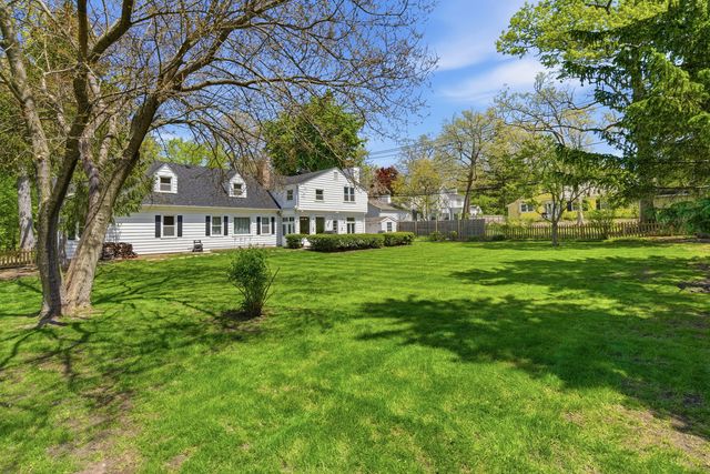 355 Oakdale Avenue, Lake Forest, IL 60045
