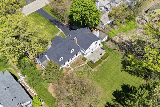 355 Oakdale Avenue, Lake Forest, IL 60045