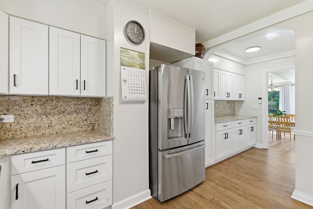 355 Oakdale Avenue, Lake Forest, IL 60045