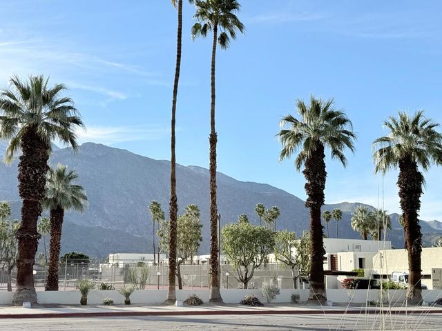 1655 E Palm Canyon Drive 618, Palm Springs, CA 92264