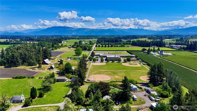797 Ten Mile Road, Lynden, WA 98264