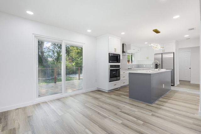 11046 Delford Circle, Dallas, TX 75228