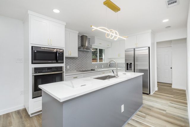 11046 Delford Circle, Dallas, TX 75228