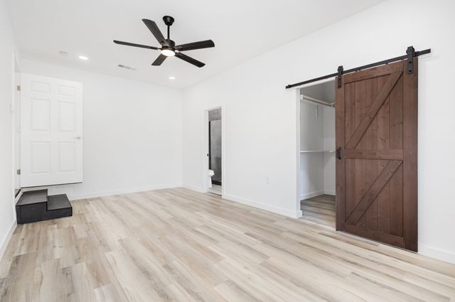 11046 Delford Circle, Dallas, TX 75228