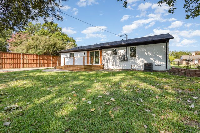 11046 Delford Circle, Dallas, TX 75228