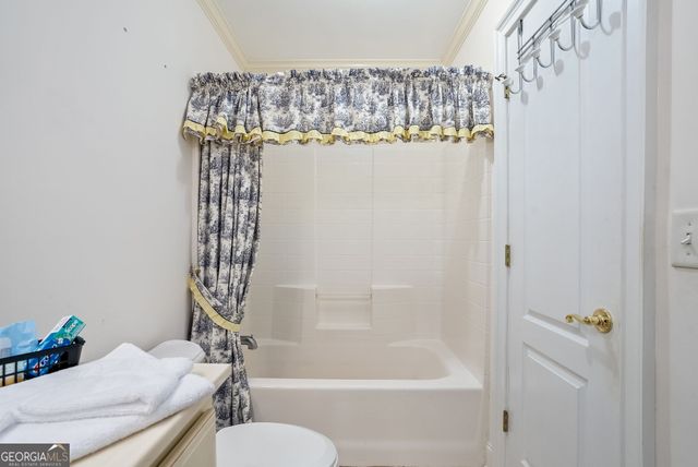 147 S Pine Cove Drive, Lagrange, GA 30240