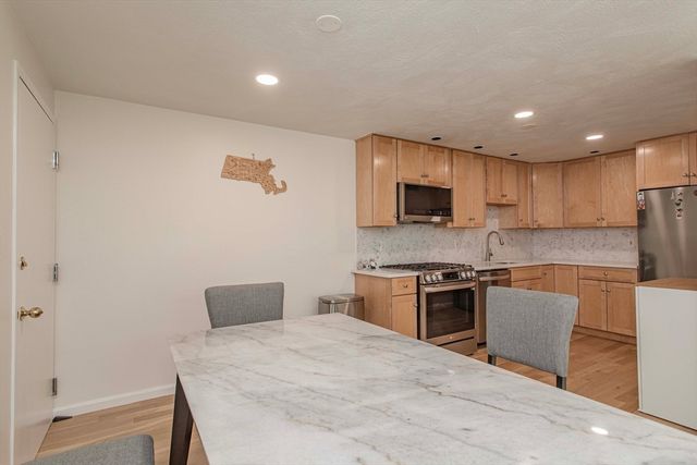 1210 Vfw Parkway 11, Boston, MA 02132