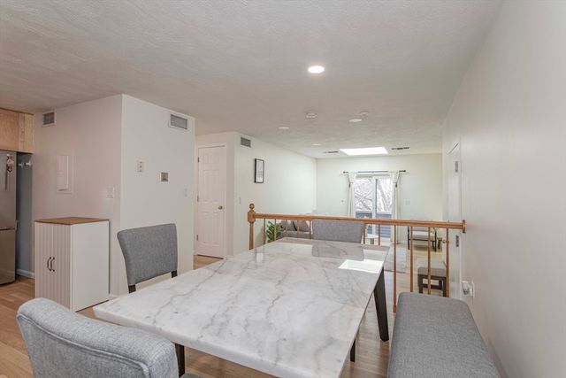 1210 Vfw Parkway 11, Boston, MA 02132