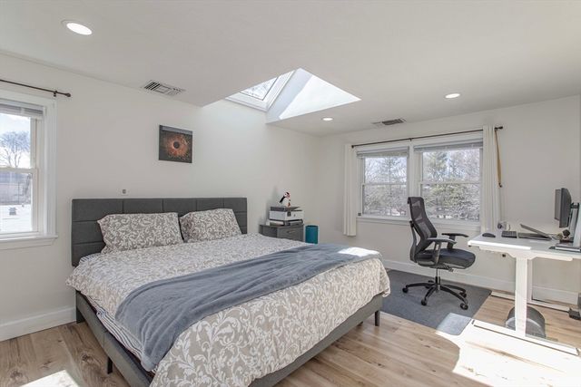 1210 Vfw Parkway 11, Boston, MA 02132