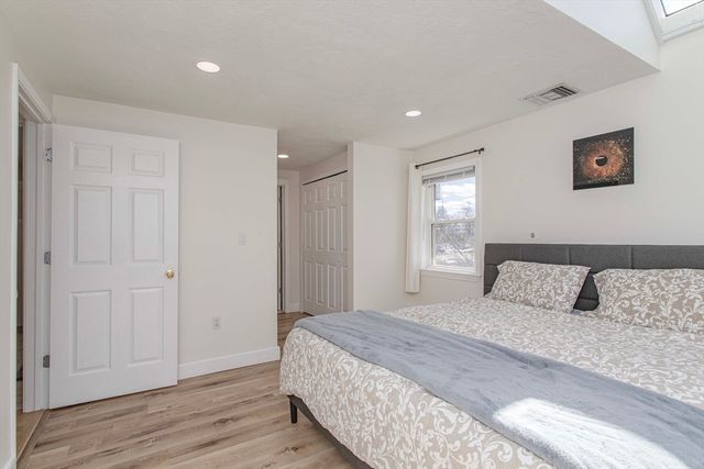 1210 Vfw Parkway 11, Boston, MA 02132