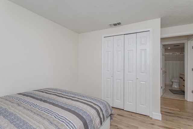 1210 Vfw Parkway 11, Boston, MA 02132