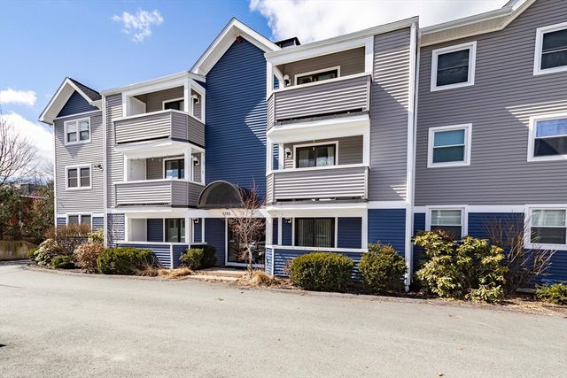 1210 Vfw Parkway 11, Boston, MA 02132