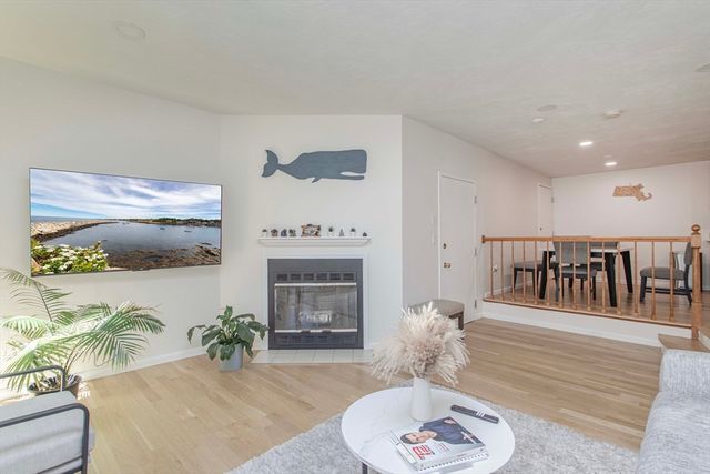 1210 Vfw Parkway 11, Boston, MA 02132