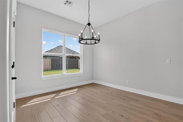 10404 SW 49th Street, Mustang, OK 73064