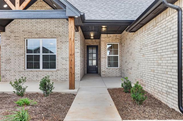 10404 SW 49th Street, Mustang, OK 73064