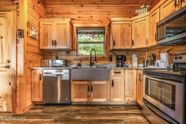 1876 Billard Way, Sevierville, TN 37876