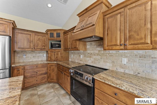 332 Beulahs Lane, Idaho Falls, ID 83401